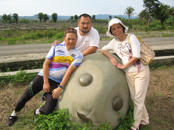 黃順男與六月